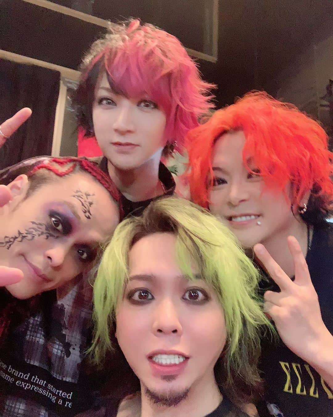 Ikuoさんのインスタグラム写真 - (IkuoInstagram)「【おかえりブルゼッケン!!ただいま88!!〜Re:Reset tour 2019 】ツアーファイナル渋谷REX無事終了しました！テクニカルハッピーラウドぶちかましてきました！全個所ソールドで最高のResetができたのではと思います！ みんなありがとう！！ #ikuo #sebastian #栄二郎 #淳士 #bullzeichen88」11月1日 22時51分 - ikuobass