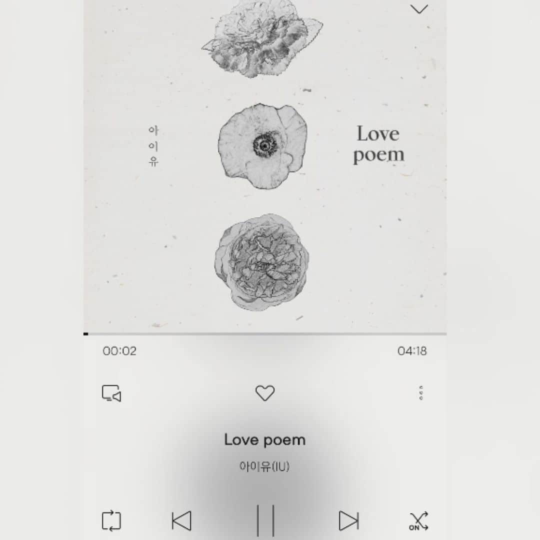 ク・ハラのインスタグラム：「IU- Love poem 💫💕」