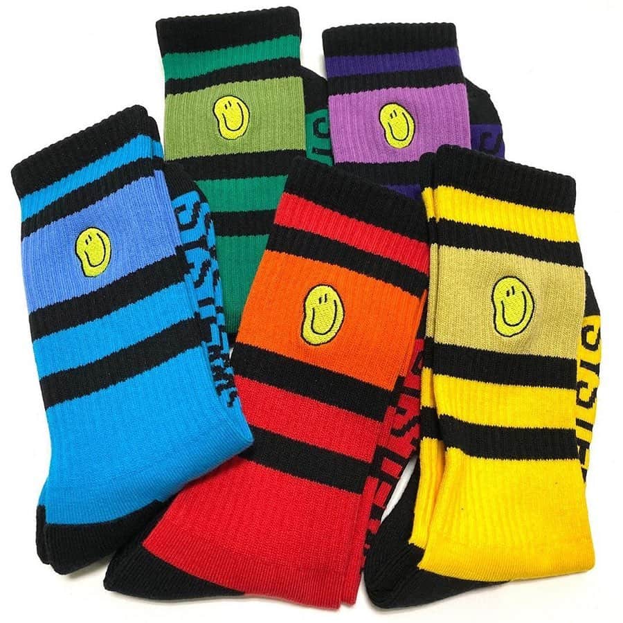 DJ DARUMAのインスタグラム：「🙂🧦 SMILE SOX ¥2,800（+TAX） 🙏🏻✨ @restoration_jpn @fullbk / FULL-BK FULL-BKの靴下長持ちするしマジでオススメです」