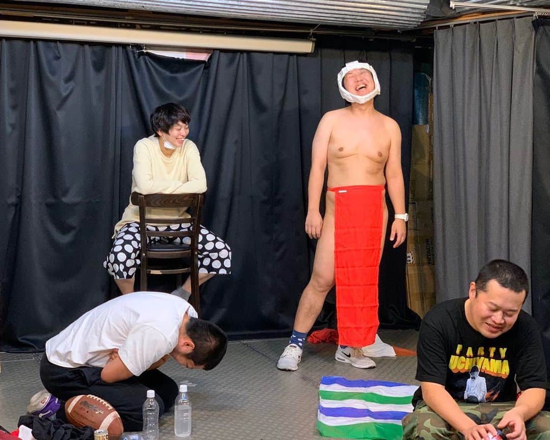 のインスタグラム：「「東部第33部隊」 ありがとうございました。  最高にくだらなかったです。 ライブ開場してから慌てて自転車屋に行くともしげくんも意味わからなかったです。 次回は12月1日(日)です。 #東部第33部隊 #ラグビー #ワールドカップ #日本 #japan」