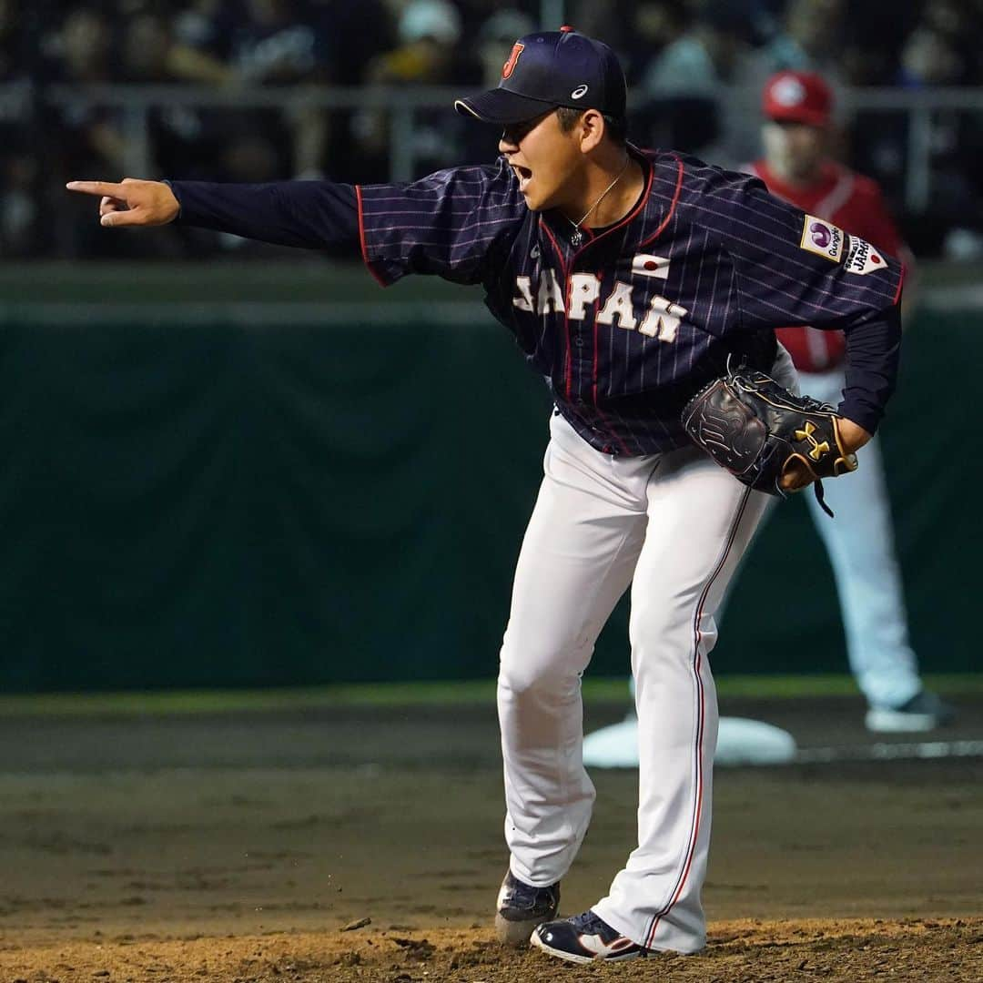 侍ジャパンさんのインスタグラム写真 - (侍ジャパンInstagram)「⠀ ENEOS 侍ジャパンシリーズ2019「日本 vs カナダ」第2戦 カナダ 0 - 3 日本  今永昇太投手の好投など無四球完封リレー‼️ 国内最後の実戦を勝利で飾りました👍✨ ⠀ #侍ジャパン #日本vsカナダ #今永昇太 #山崎康晃 #baystars #浅村栄斗 #rakuteneagles #大野雄大 #dragons #菊池涼介 #carp #山田哲人 #swallows #松田宣浩 #sbhawks #中川皓太 #giants」11月2日 1時23分 - samuraijapan_official