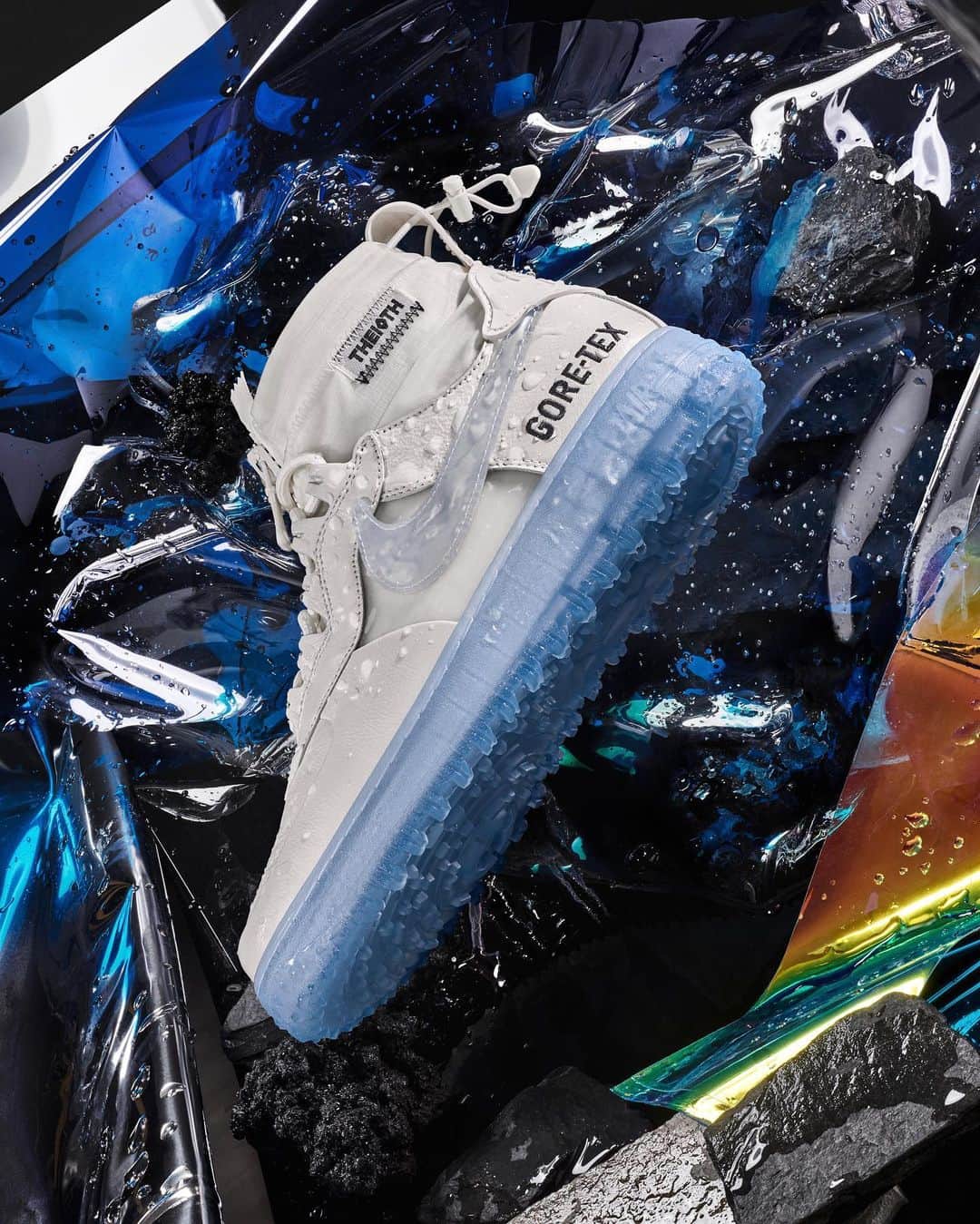 Nike Sportswearさんのインスタグラム写真 - (Nike SportswearInstagram)「A Force for all seasons. ⠀ Keep the Air Force 1 in your rotation year round with new GORE-TEX tested, water-resistant designs. ⠀ Tap the link in bio to shop. #af1」11月2日 1時41分 - nikesportswear