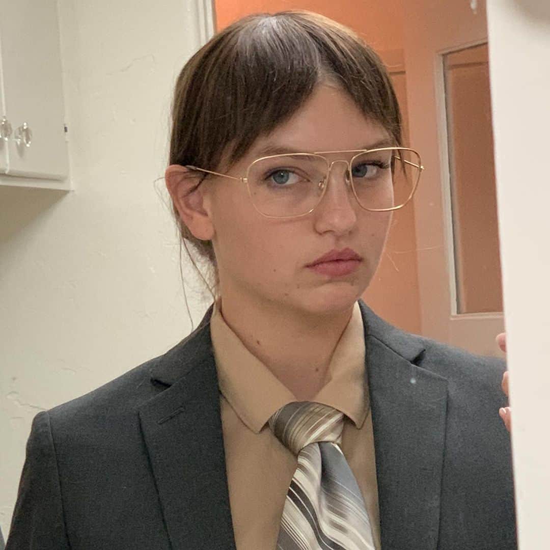 Olivia Browerさんのインスタグラム写真 - (Olivia BrowerInstagram)「Identity theft is not a joke, Jim!  Millions of families suffer every year! - Dwight Shrute」11月2日 2時05分 - oliviabrower_