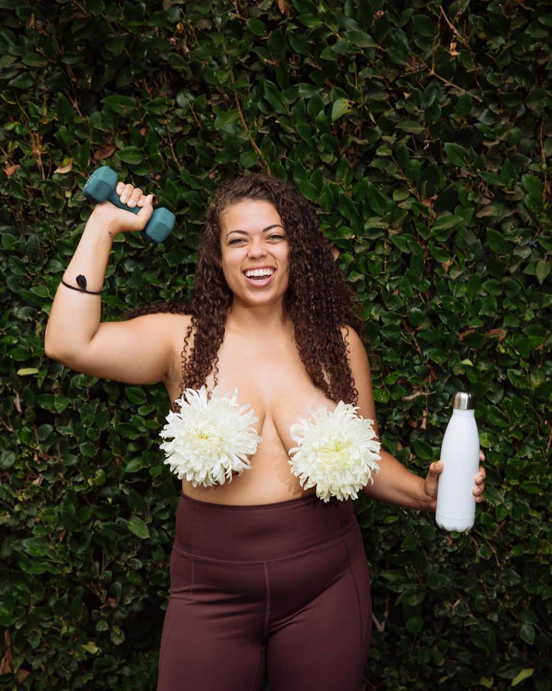 ローレン·ランドルフのインスタグラム：「The last of the #NippleMafia series, a collaboration with @onedowndog to raise funds and awareness for breast cancer, which turned in to a conversation about online censorship. Check out the hashtag, and you let me know why these photos are deemed too inappropriate to show up for others to see?! Huge thank you to all of our incredible models, bearing it all for this campaign. Pictured here are the fiery @mariahgoolsby & @sanpazos.  There’s still some shirts available, designed by the incredible @ashlukadraws. Get yourself one, and wear your nipple shirt with pride!」