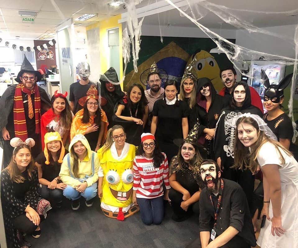 Marsさんのインスタグラム写真 - (MarsInstagram)「We had so much fun celebrating Halloween this year – and we think our Associates from around the world did too! #ProudlyMars 🌎🎃👻」11月2日 4時28分 - marsglobal
