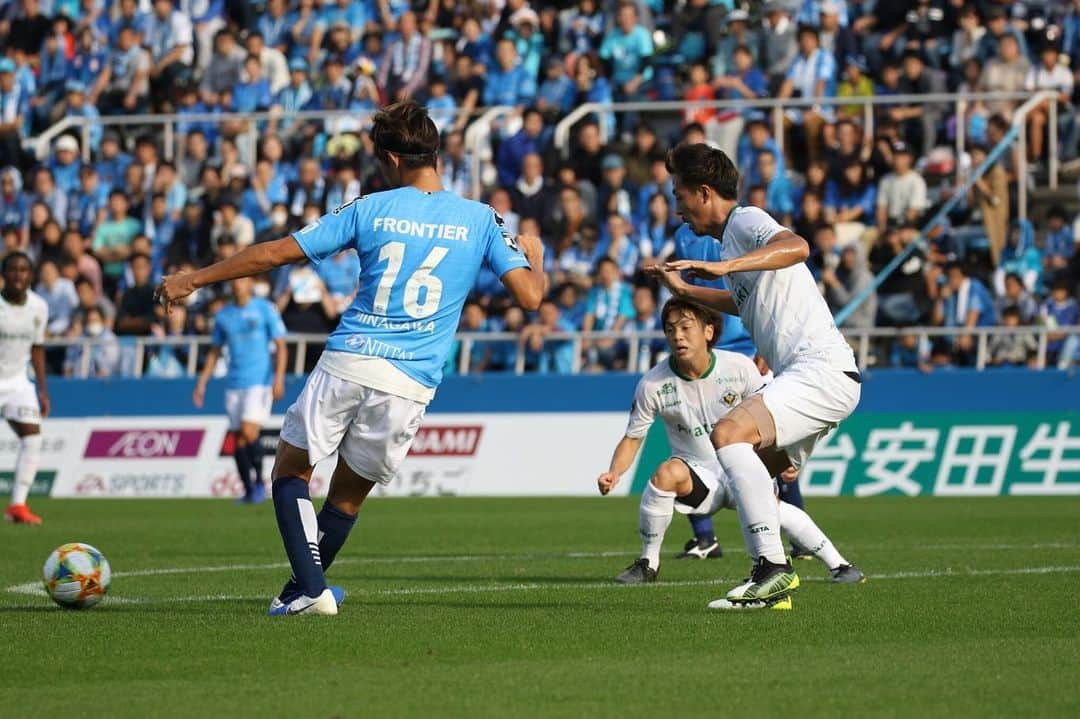 横浜FCさんのインスタグラム写真 - (横浜FCInstagram)「- 2019.11.3 SUN vs V・VAREN  NAGASAKI 14:00 KICK OFF ボールに想いを乗せる。 HAMABLUEで繋がる選手とサポーター。 歓喜の瞬間を三ツ沢で共に！ - #yokohamafc #横浜FC #HAMABLUE #HAMAPRIDE #三ツ沢を青にそめよう #jleague #行くぞJ1」11月2日 19時00分 - yokohamafc_official