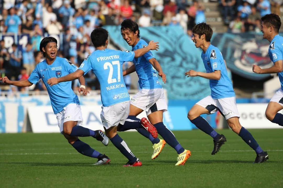 横浜FCさんのインスタグラム写真 - (横浜FCInstagram)「- 2019.11.3 SUN vs V・VAREN  NAGASAKI 14:00 KICK OFF ボールに想いを乗せる。 HAMABLUEで繋がる選手とサポーター。 歓喜の瞬間を三ツ沢で共に！ - #yokohamafc #横浜FC #HAMABLUE #HAMAPRIDE #三ツ沢を青にそめよう #jleague #行くぞJ1」11月2日 19時00分 - yokohamafc_official