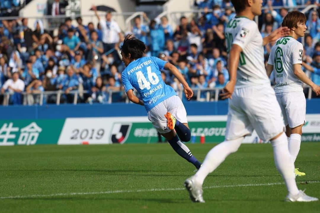 横浜FCさんのインスタグラム写真 - (横浜FCInstagram)「- 2019.11.3 SUN vs V・VAREN  NAGASAKI 14:00 KICK OFF ボールに想いを乗せる。 HAMABLUEで繋がる選手とサポーター。 歓喜の瞬間を三ツ沢で共に！ - #yokohamafc #横浜FC #HAMABLUE #HAMAPRIDE #三ツ沢を青にそめよう #jleague #行くぞJ1」11月2日 19時00分 - yokohamafc_official