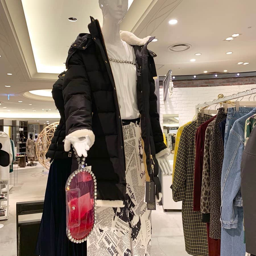 HANKYU.MODEさんのインスタグラム写真 - (HANKYU.MODEInstagram)「CHRISTOPHER KANE AW19 COLLECTION At 3F『D.EDIT』  #Hankyu #HANKYUMODE #umedahankyu #阪急うめだ本店 #うめだ阪急 #阪急百貨店 #osaka #umeda #mode #dedit #christopherkane #クリストファーケイン #aw19 #ドレス #カットソー #ミニバッグ #mooseknuckles #ムースナックルズ」11月2日 17時40分 - hankyumode