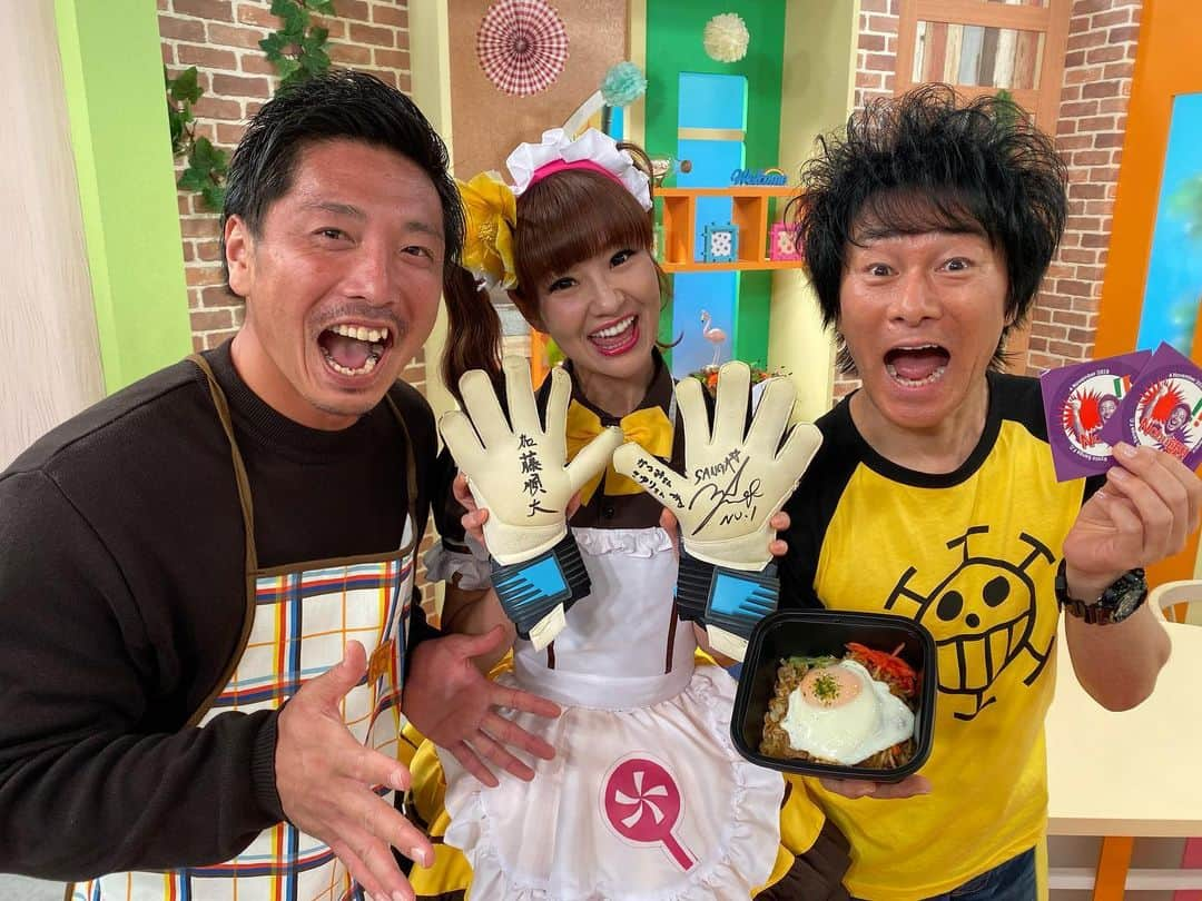 加藤順大さんのインスタグラム写真 - (加藤順大Instagram)「かつみさゆりさん🥺素敵だったな〜。 昨日、KBS京都さんのきらきんにゲストで出させていただきました。 残り4試合のうち西京極も残すところ2試合。 一戦必勝！！ 明後日のヴァンフォーレ甲府戦、　#nobu飯　の第二弾！！そばめしやります！！ #nobu飯そば飯　食べながら応援よろしくお願いします！！ 買ってくれた方にはステッカーもプレゼントです！！ #きらきん　#kbs京都  #かつみさゆり　#素敵　#ナカマー　#京都サンガ　#加藤順大　##nobu飯」11月2日 17時38分 - nobuhiro1