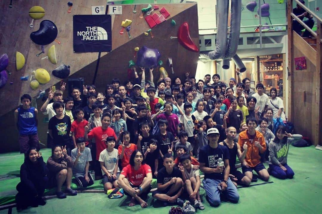 平山ユージさんのインスタグラム写真 - (平山ユージInstagram)「The North Face Cup Round 7 Rocks 倉敷が終了いたしました。御来場の皆様、参加した選手やスタッフ関係者の皆様、お疲れ様でした。  #Repost @thenorthfacecup ・・・ ・ TNE NORTH FACE CUP2020 ROUND7 @rocksclimbinggym ・ 無事に終了致しました。 先ずは選手達に大きな拍手と賞賛を。 いくつもの素晴らしいトライに出会えたラウンドでした。  次はRound8 @bouldering_gym_share でお逢いしましょう。  選手の皆様、本当にお疲れ様でした！  リアルタイムリザルトはこちら👇 https://tnfc.moosey.jp/result/2020/07/ ・ @thenorthface  @thenorthfacejp  @thenorthfacecup  @stonerideryuji  @goretexjp  @newhale_japan  @jazzysport.morioka @thestonesession」11月2日 17時38分 - yuji_hirayama_stonerider