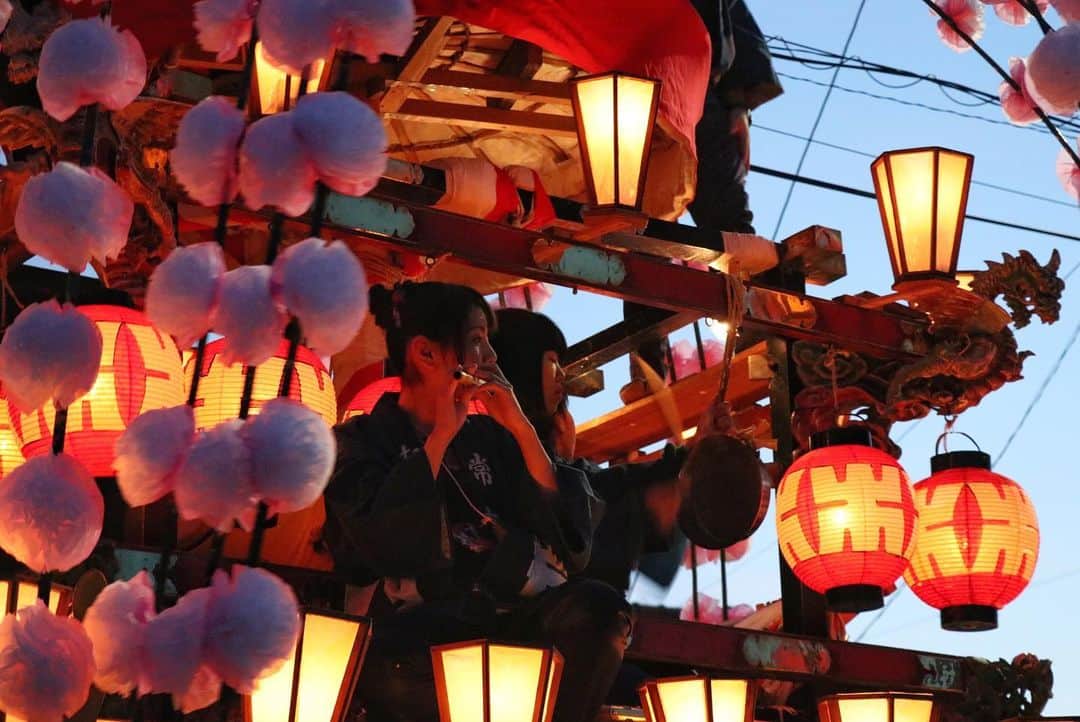さいたまつりさんのインスタグラム写真 - (さいたまつりInstagram)「寄居町の「寄居秋まつり」。 秋香る﻿名水と名城の里で現在、山車の曳き回しが行われています。  豪華絢爛な山車に合わせ、厳かな祭囃子が天高く鳴り響いています♫  #さいたまつり #埼玉 #festival  #祭り #saitamatsuri #お祭り #写真好きな人と繋がりたい #ファインダー越しの私の世界 #お祭り写真 #お祭り写真部  #寄居 #yorii #山車 #寄居秋まつり」11月2日 18時02分 - saitamatsuri