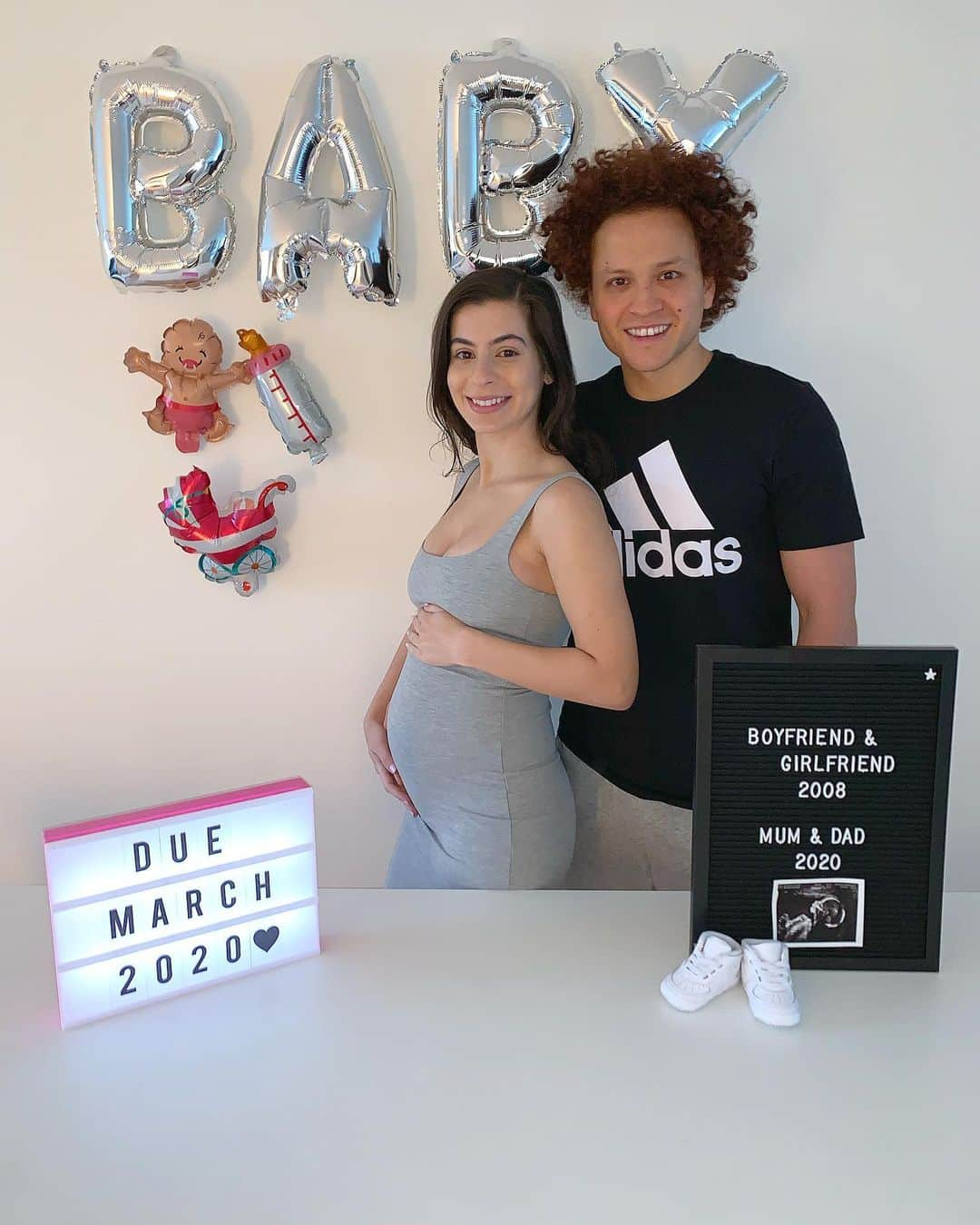 ムスタファ・アミニさんのインスタグラム写真 - (ムスタファ・アミニInstagram)「Baby Amini.... March 2020🤰😍🙏❤️ #baby #pregnant #love #happy #best #news」11月2日 18時24分 - mustafaamini