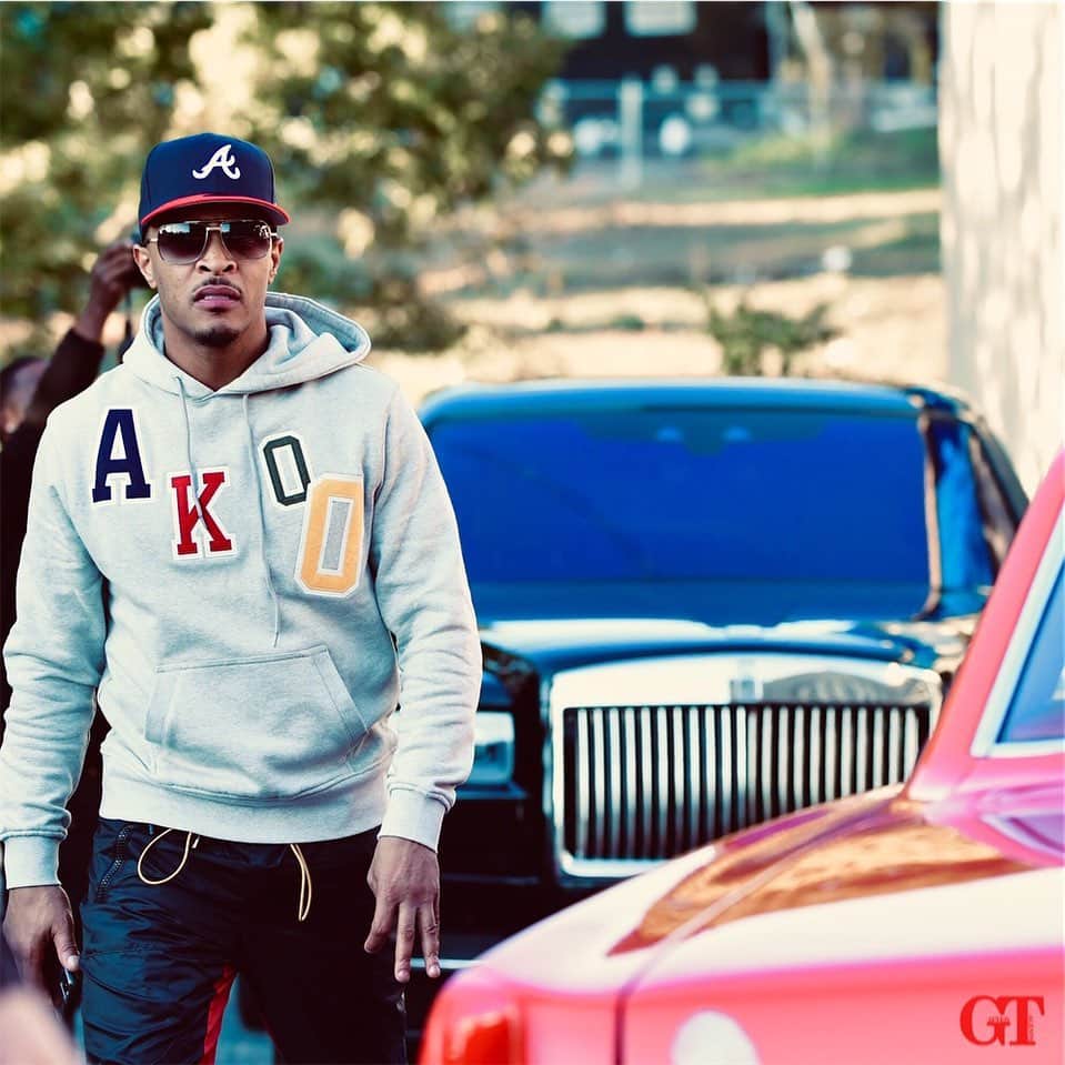 T.I.さんのインスタグラム写真 - (T.I.Instagram)「When you see people posing in front of your whip taking pics like it’s theirs.  #HollupMyBoiWhatsGoinOnNow? #AKOOLifestyle」11月2日 10時07分 - tip