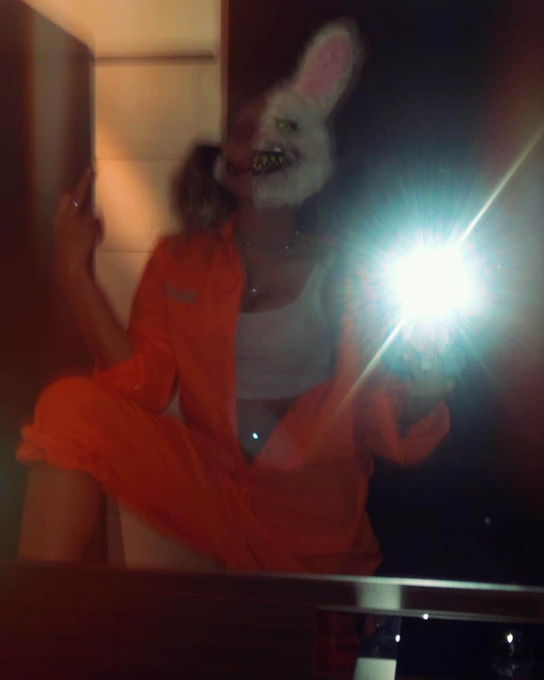 miniさんのインスタグラム写真 - (miniInstagram)「hApPY HalLoWEeN👅🖕🏾🎃💜 #HALLOWEEN #happyhalloween #trickortreat #mini_trickortreat #Prisoner #bunny #killerbunny」11月2日 12時07分 - mini.stagram