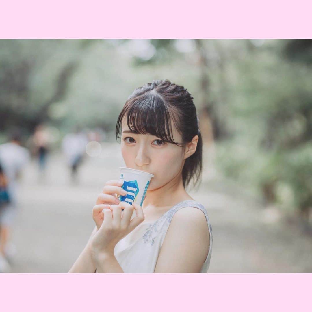 牧村一穂のインスタグラム：「🎈お知らせ🎈今年も慶應美女図鑑に掲載していただいております💎 三田祭(11/21〜24)にて販売です！24日日曜日には売り子する予定なので是非遊びに来てください！ 載せようと思ってた日からだいぶ月日が経っていた😃 季節感is無い😃‼️ #ミスコン#被写体になります#撮影モデル#サロンモデル#撮影#サロンモデル募集#女子大生#看護学生#likeforlikes#instagood#三田祭 #ポートレート#ポートレート部」