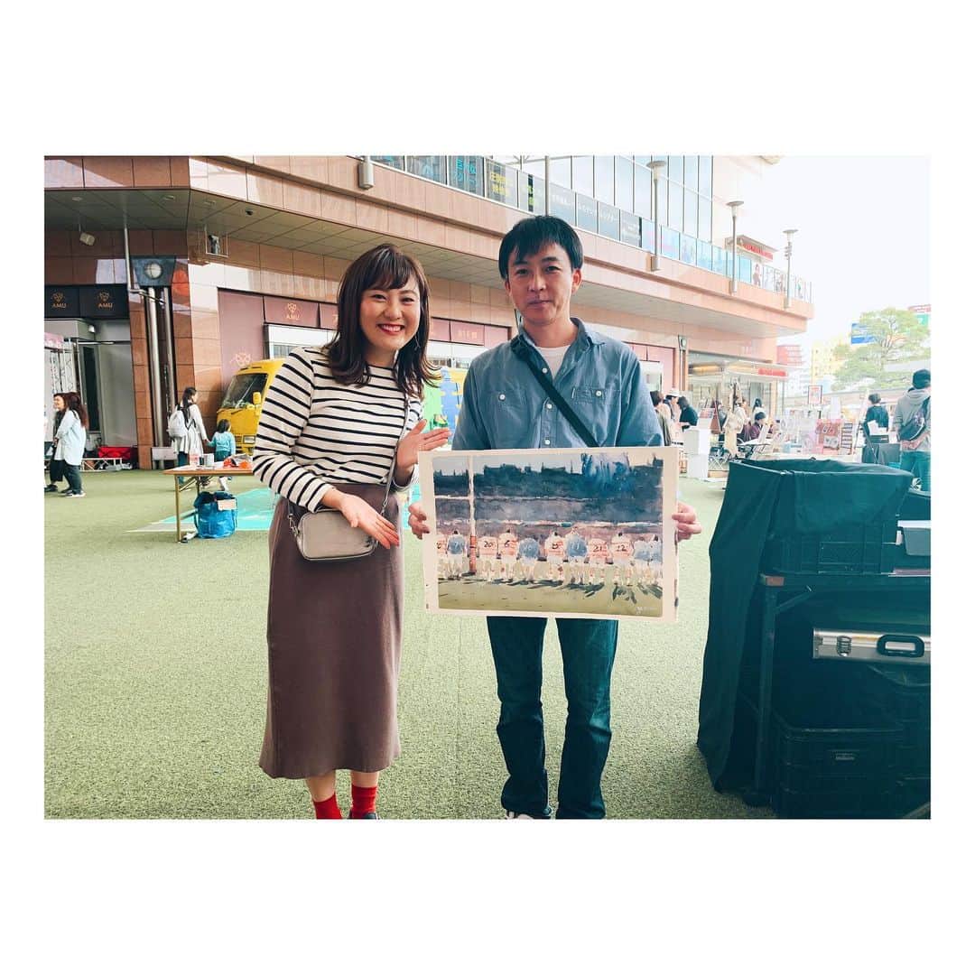 庄村奈津美さんのインスタグラム写真 - (庄村奈津美Instagram)「👨🏻‍🎨 「令和」のテーマで描かれた #戸田義人 さんの作品。 ・ タイトル《 NO SIDE 》 試合が終わるとお互いを称え合う ラグビーならではの精神。 ラグビーにわかファンとしては グッときた作品でした🥺✨ ・ 先週開催したアートマの模様は きょうの#ナマイキvoice で お送りします🎨🖼👩🏻‍🎨 ・ 11/2(土)pm6:00〜放送です🎥 ※きょうのスタジオ観覧はお休みなので TVの前でご覧ください😊 ・ #アートマーケット #先週を振り返ります」11月2日 12時27分 - shomura_723
