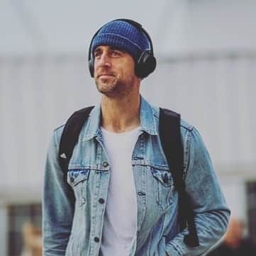 アーロン・ロジャースさんのインスタグラム写真 - (アーロン・ロジャースInstagram)「Heading back to Cali feeling...#week9 #year15 @packers #midrange #」11月2日 13時27分 - aaronrodgers12