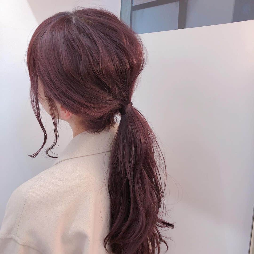 田中菜津美さんのインスタグラム写真 - (田中菜津美Instagram)「髪色変えたよん💕 前回の髪色が好評だったので またまた同じの😊 . 今回の方が少しラベンダーより🍇 . 最後はポニーテールにしてもらいました✌🏻 . #ootd #hair #haircolor #hairstyle  #hairarrange #ヘアアレンジ  #ポニーテール #カラー #髪色」11月2日 19時10分 - natsumitanaka_0810
