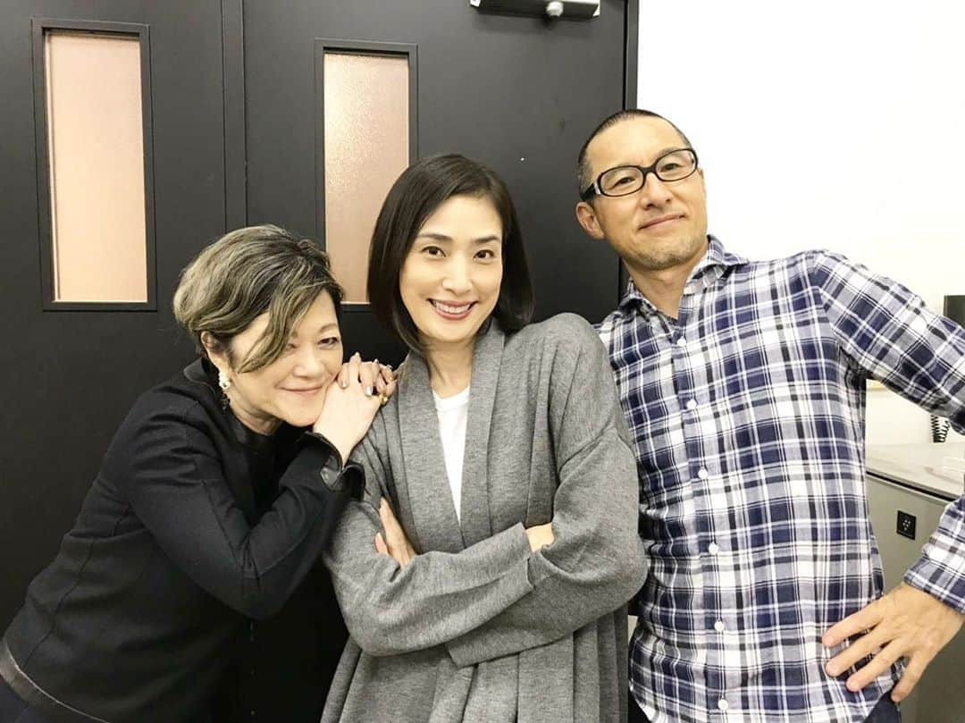 天海祐希さんのインスタグラム写真 - (天海祐希Instagram)「. ナチュラルメイクの天海さんがとても好き🥰 . . #天海祐希 さん」11月2日 14時56分 - yuriiiistagraaaam