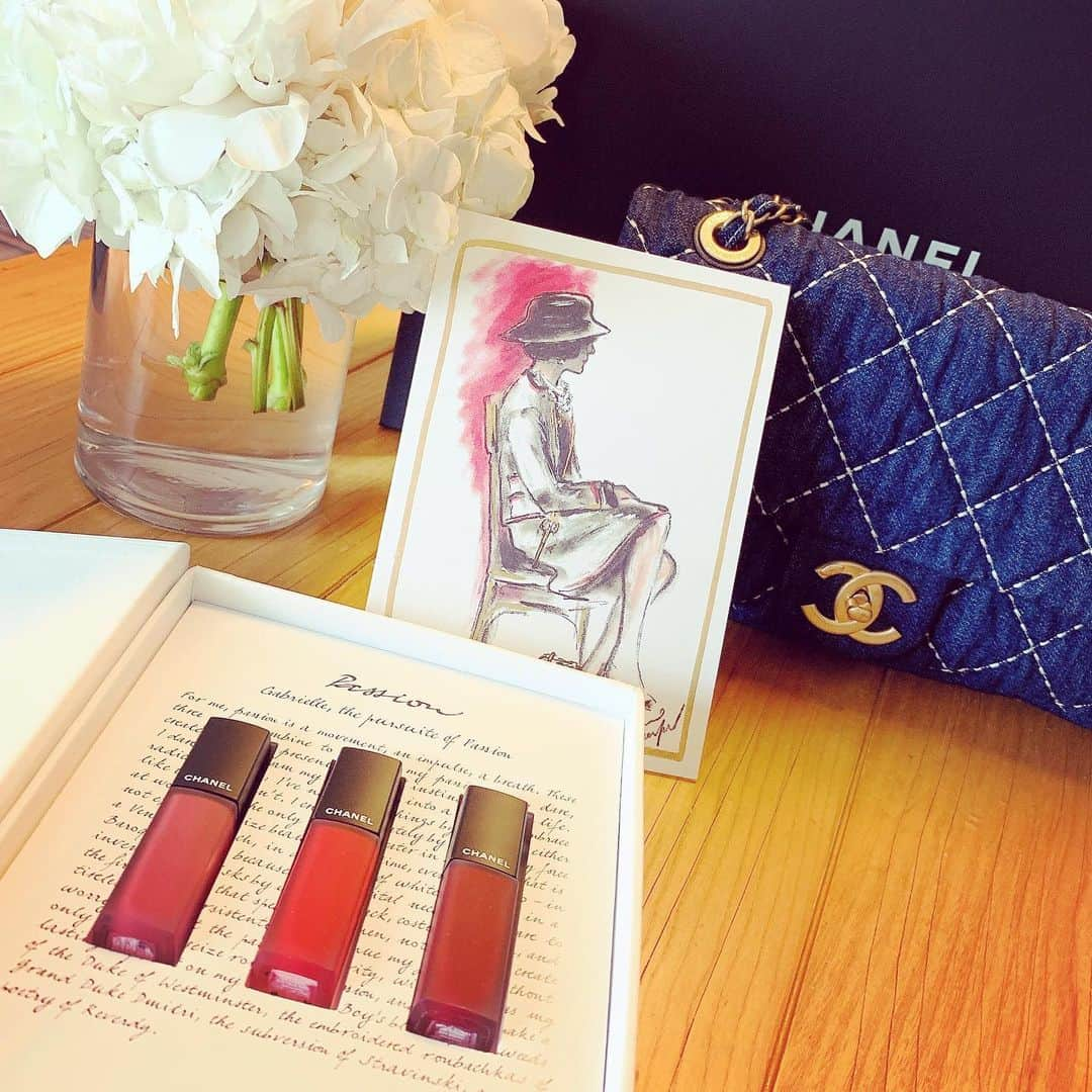 ビクトリアさんのインスタグラム写真 - (ビクトリアInstagram)「💕 824 Berry💕 @chanelofficial  @chanel.beauty  #theinklibrary #香奈儿印记图书馆」11月2日 16時51分 - victoria02_02