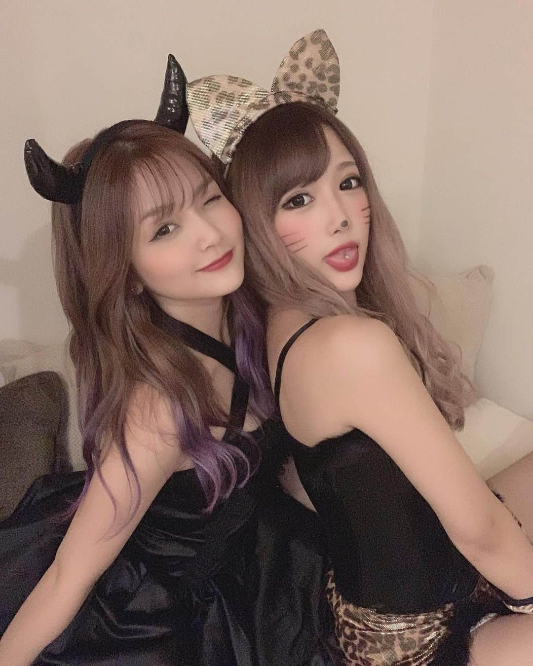 伊藤桃々さんのインスタグラム写真 - (伊藤桃々Instagram)「ラストハロウィン投稿👻🎃💀 にゃんにゃんと悪魔ちゃん😘 今年のハロウィンも大好きな人達と2日間過ごせて楽しかったな💭💭 次はクリパ🎄」11月2日 16時52分 - __peachstagram__