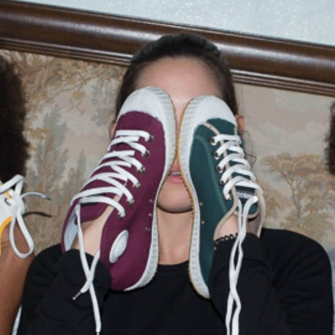 のインスタグラム：「...colors.⁠ #komrads #2of3 #sneakerlovers」