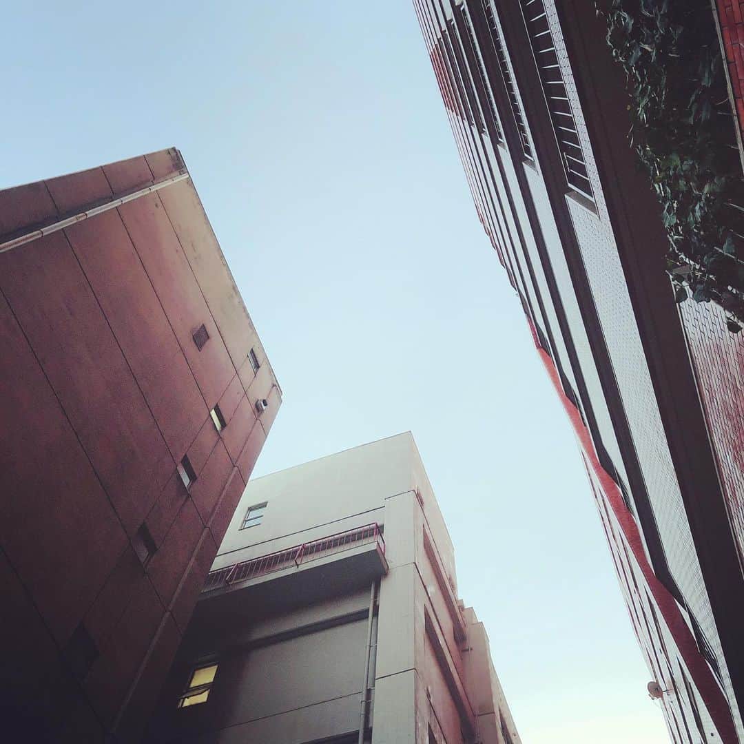 のインスタグラム：「いってきます。」