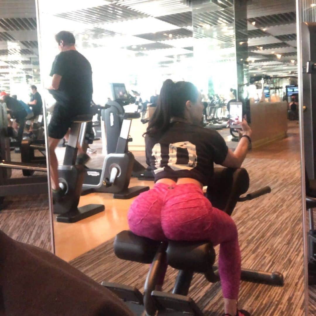 Kendra Lustさんのインスタグラム写真 - (Kendra LustInstagram)「#gymselfie #Vegas #hotelgym get it in 💪🏻」11月3日 3時27分 - kendralust