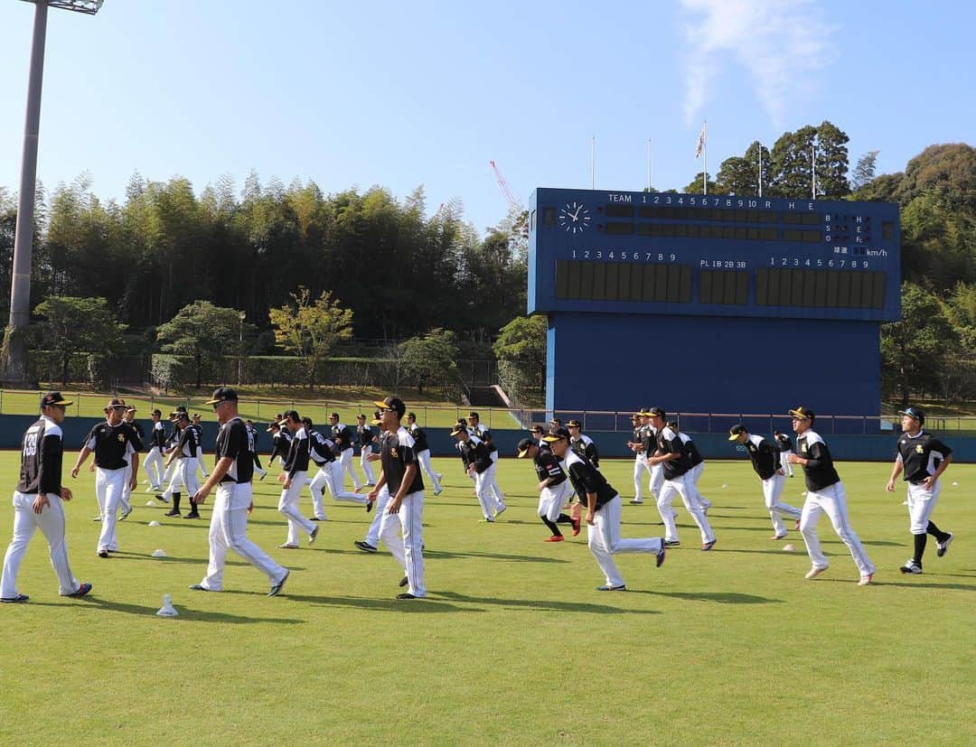 福岡ソフトバンクホークスさんのインスタグラム写真 - (福岡ソフトバンクホークスInstagram)「#宮崎秋季キャンプ2019 #第1クール2日目 #softbankhawks #ホークス #奪sh」11月2日 19時35分 - softbankhawks_official