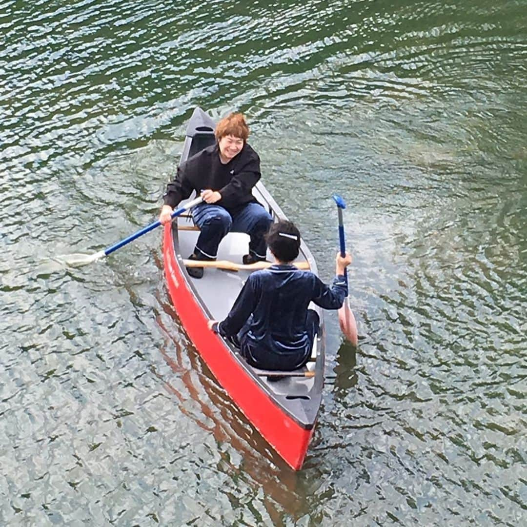 水谷千重子さんのインスタグラム写真 - (水谷千重子Instagram)「やだっ 友近ちゃんパジャマで船漕いでるよね。。なに？春菜ちゃんだよね🙊春菜ちゃんが友近ちゃんを連れ出してるの？ 何？船で？いつの時代？  とんだ脱走劇ね🤣 バカ言ってる✌️」11月2日 19時38分 - mizutanichieko