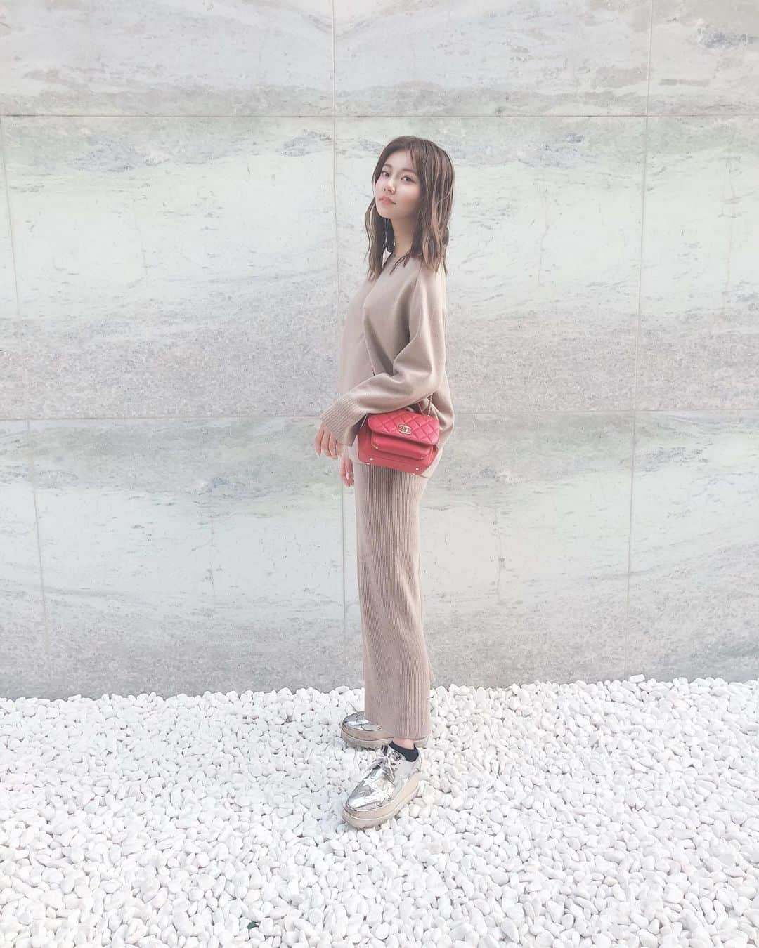のインスタグラム：「飛行機はいつもラクチンスタイル❤︎#ootd」