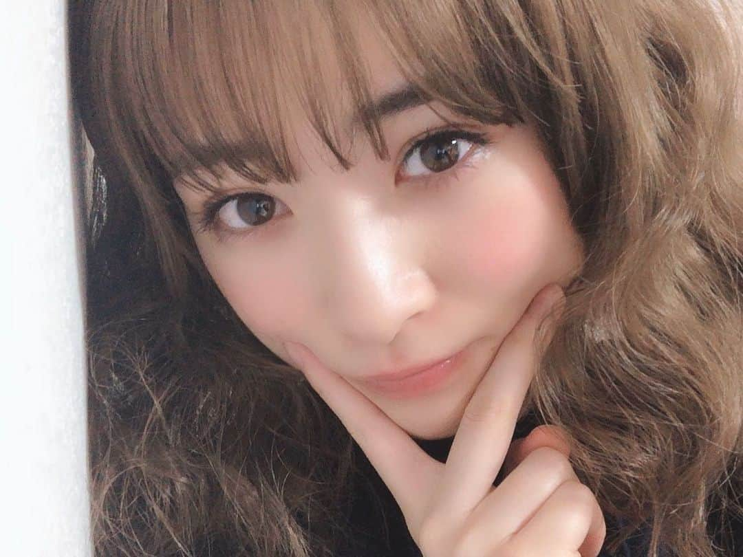 優希美青さんのインスタグラム写真 - (優希美青Instagram)「オススメのラーメン教えてください！ . 行くところ毎回同じになりがちなので😂 . #ラーメン」11月2日 20時16分 - mio_yuki