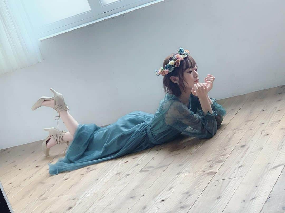 石飛恵里花さんのインスタグラム写真 - (石飛恵里花Instagram)「. 連載させていただいている 「VOICEChannel」発売中です💐 . #VOICEChannel #VC」11月2日 20時22分 - eririn959