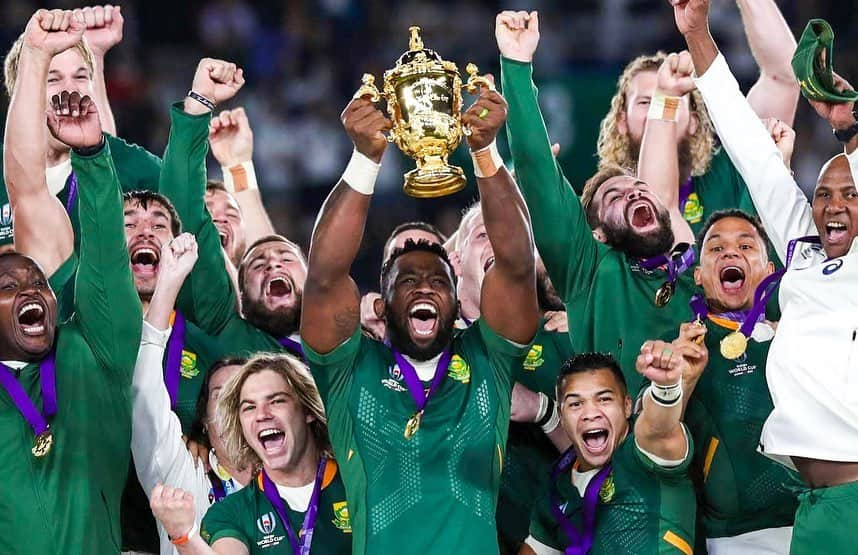 ダニエル・カーターさんのインスタグラム写真 - (ダニエル・カーターInstagram)「Massive congrats @bokrugby, on making your beautiful country proud! A great accomplishment, well played, CHAMPS! #RWC2019」11月2日 21時04分 - dancarter_