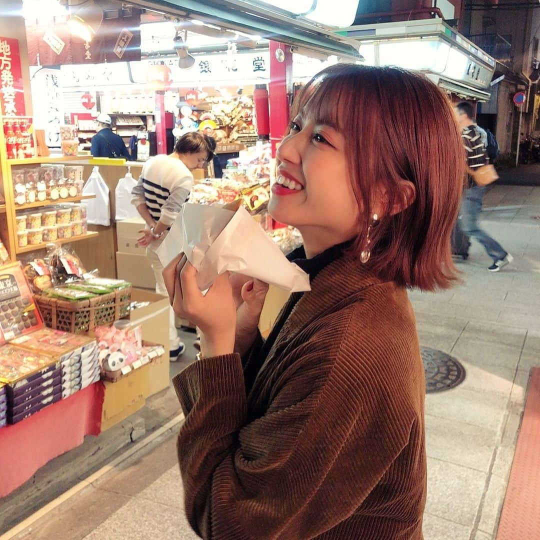 西村まどかさんのインスタグラム写真 - (西村まどかInstagram)「分かりやすく顔に出るタイプ🐷 地元の友達が遊びに来てたので 福井弁丸出しで食べ歩きでした♪ ㅤㅤㅤㅤㅤㅤㅤㅤㅤㅤㅤㅤㅤ 明日 #27時間テレビ みてね！ 競馬コーナーは１５時半ごろから！ 絶対見てね〜🐴 豪華な出演者の皆さまと予想楽しみっ✨  #あんバター苺どら焼き #絶対美味しいやつ」11月2日 21時15分 - madoka_nsmr