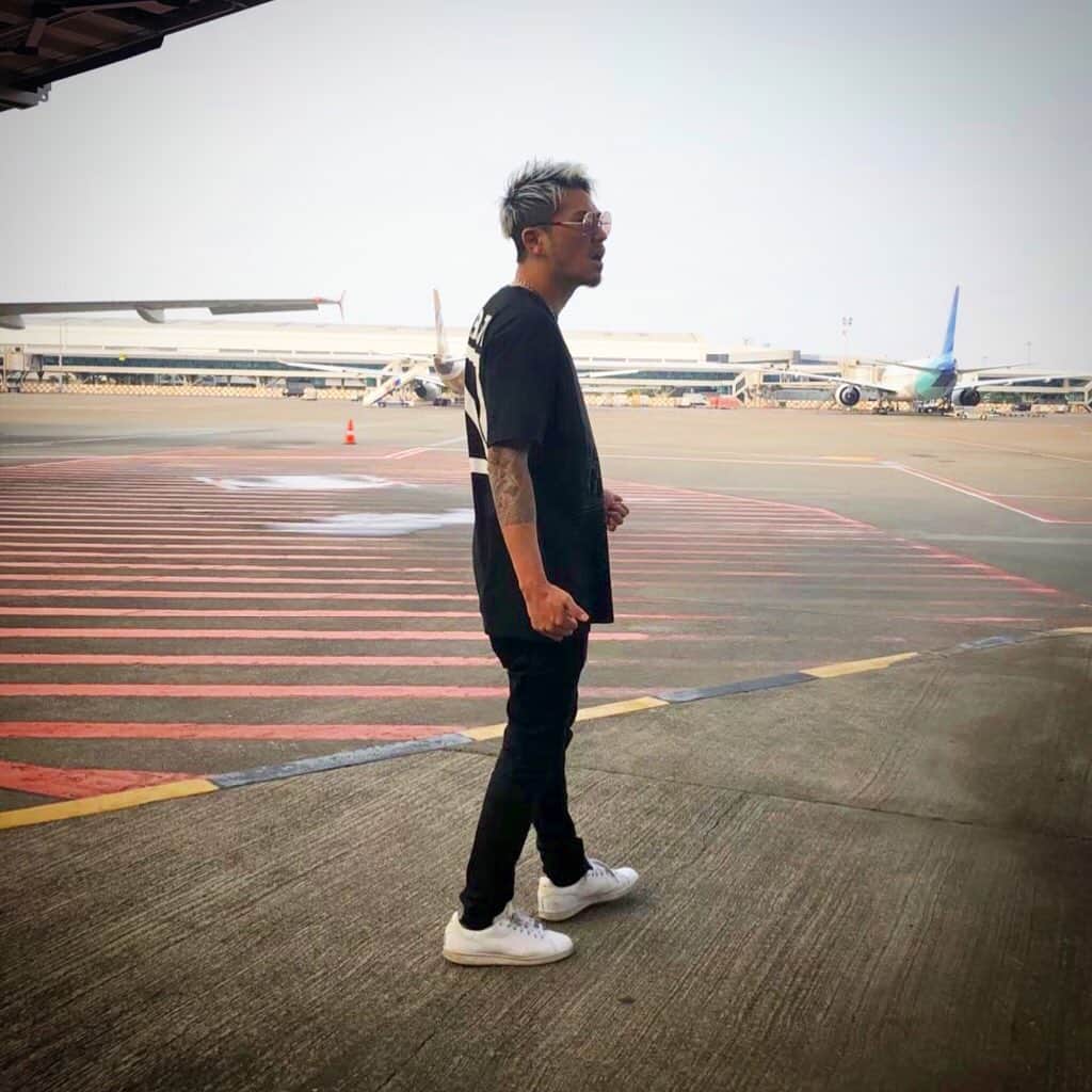 DJ ACEさんのインスタグラム写真 - (DJ ACEInstagram)「🛩﻿ Still touring mode﻿🌎 Next is china🇨🇳﻿ ﻿ #ACE1﻿ #airport﻿ #straite #china #shanghai #上海 #ACE1TRIP」11月2日 21時26分 - ace1djace