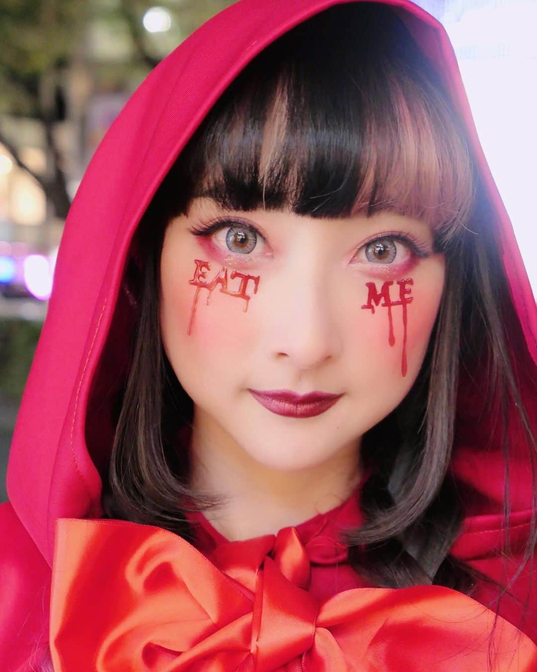 RinRinさんのインスタグラム写真 - (RinRinInstagram)「EAT ME🍬👻 (📸 by @autumotiv ) . . Eyes: #lorac #sugarpill Blush: #sugarpill Lips: #sugarpill . . 👉🏻#rinrinhalloween . . #rinrindoll #halloween #littleredridinghood #eatme #japan #tokyo #harajuku #japanhalloween #東京 #原宿 #メイク #ハロウィン #halloweenmakeup」11月2日 21時30分 - rinrindoll