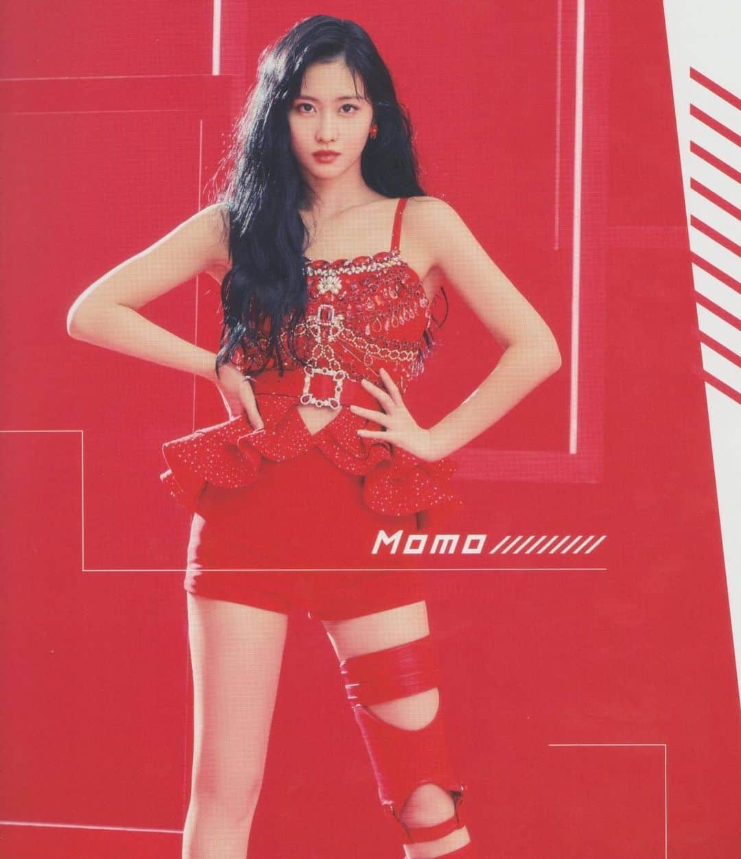 モモさんのインスタグラム写真 - (モモInstagram)「♡ [Scan] 191102 - TWICELIGHTS in Japan Photobook -  #MOMO #트와이스 #모모 #平井もも #もも #TWICE ©️ tsanat」11月2日 22時05分 - momojype