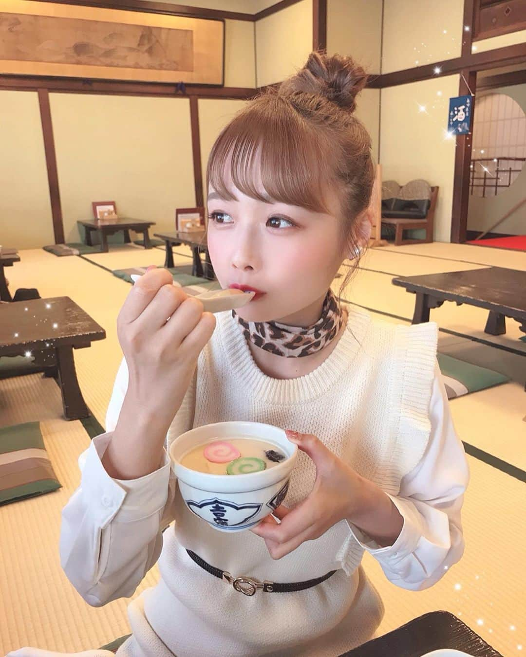 計良日向子（ひなひ）さんのインスタグラム写真 - (計良日向子（ひなひ）Instagram)「. . 長崎で美味しい茶碗蒸し食べた💗 #吉宗 ってところ☺️ . . . 👗ワンピース @majesticlegon_official . 👗スカーフ @lowrysfarm_official . . . . . #長崎旅行 #長崎 #私服 #coordinate #majesticlegon #lowrysfarm #love #instagood」11月2日 22時46分 - kerahinako1105