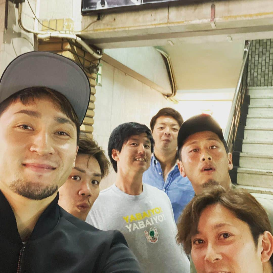 黒木優太さんのインスタグラム写真 - (黒木優太Instagram)「久しぶりに光さんにも会えたしすごい楽しかった！光さん3ミリくらい優しくなってた🤣 東明さんのこのTシャツちょっと欲しいかも！！ #オリックス　#ベイスターズ　#やばいよやばいよ」11月2日 23時20分 - yk.1608