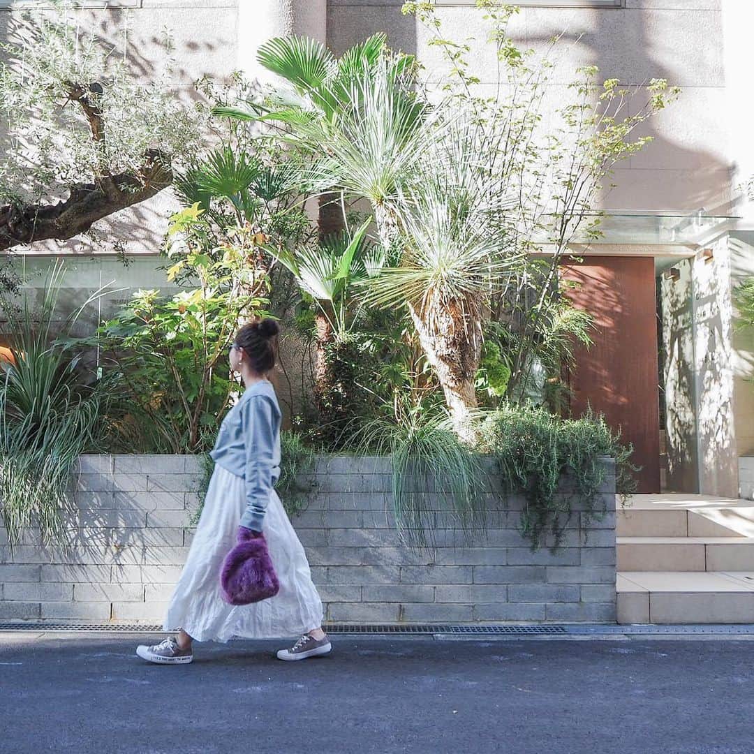 naho_7のインスタグラム：「. 朝から晩まで美味しいものと 楽しいことを求めた連休1日目🌿 スウェット1枚で出かけれる気候が尊い。」