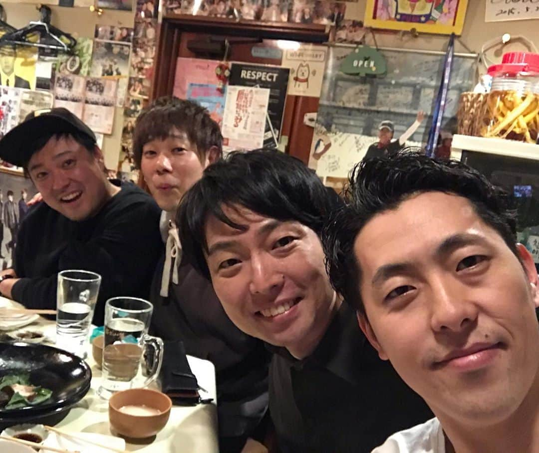 信濃岳夫さんのインスタグラム写真 - (信濃岳夫Instagram)「楽しい可愛い後輩と飲んでます！！ #タナからイケダ池田 #吉田たちゆうへい #マルセイユ津田 #信濃岳夫」11月2日 23時30分 - takeoshinano