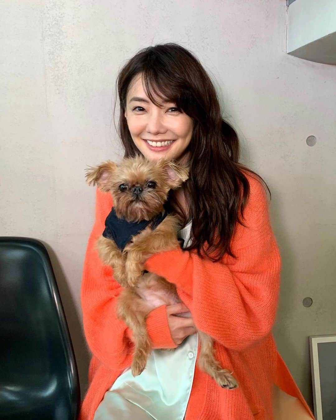 倉科カナさんのインスタグラム写真 - (倉科カナInstagram)「. みなさま、こんばんは。マネージャーです。 ついに解禁となりました！ 『俺の話は長い』に三枝明日香役で出演します！ 次回、第5話 11/9(土)22:00〜登場です。  お楽しみに〜！ #倉科カナ #俺の話は長い #俺話 #Barクラッチオーナー」11月2日 23時34分 - kanakurashina_official