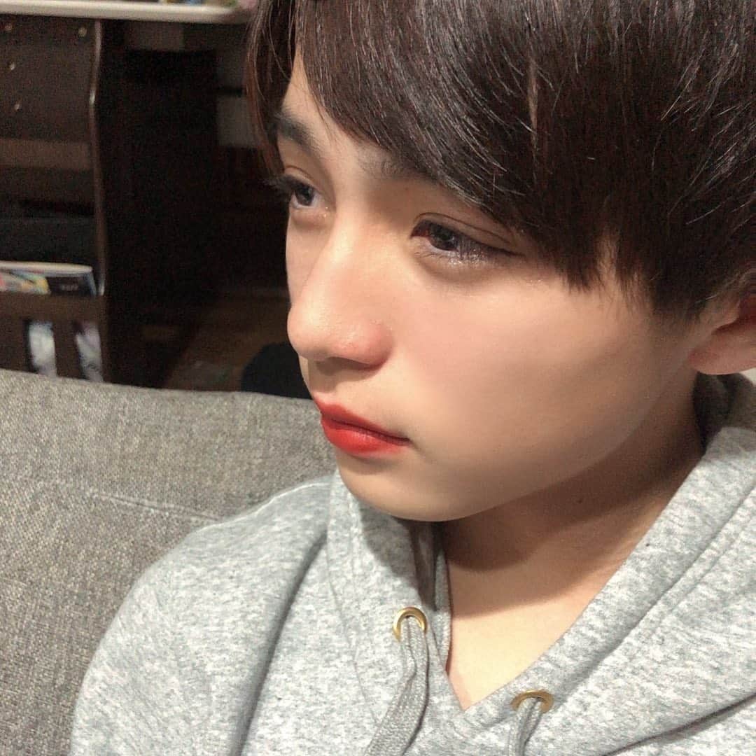 早川隆勢さんのインスタグラム写真 - (早川隆勢Instagram)「従姉妹にメイクしてもらった😂😂」11月2日 23時59分 - renhiragi_ygg