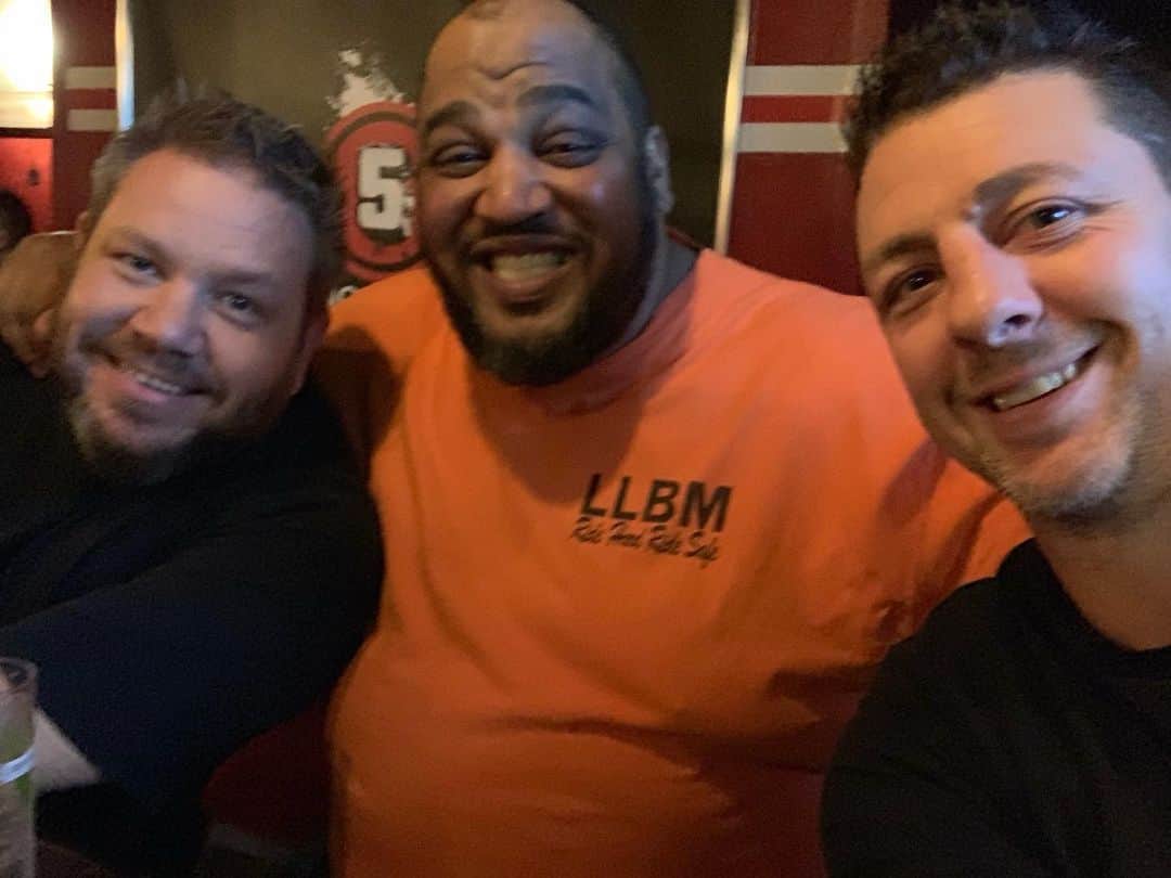 トンプソンルークのグルメインスタ