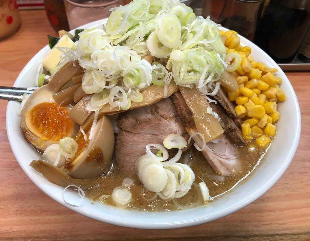 丸山ゴンザレスのインスタグラム：「10年以上ぶりのえぞ菊は強敵過ぎて、判定結果を聞くまでもなく、自分の敗北を悟りました。」