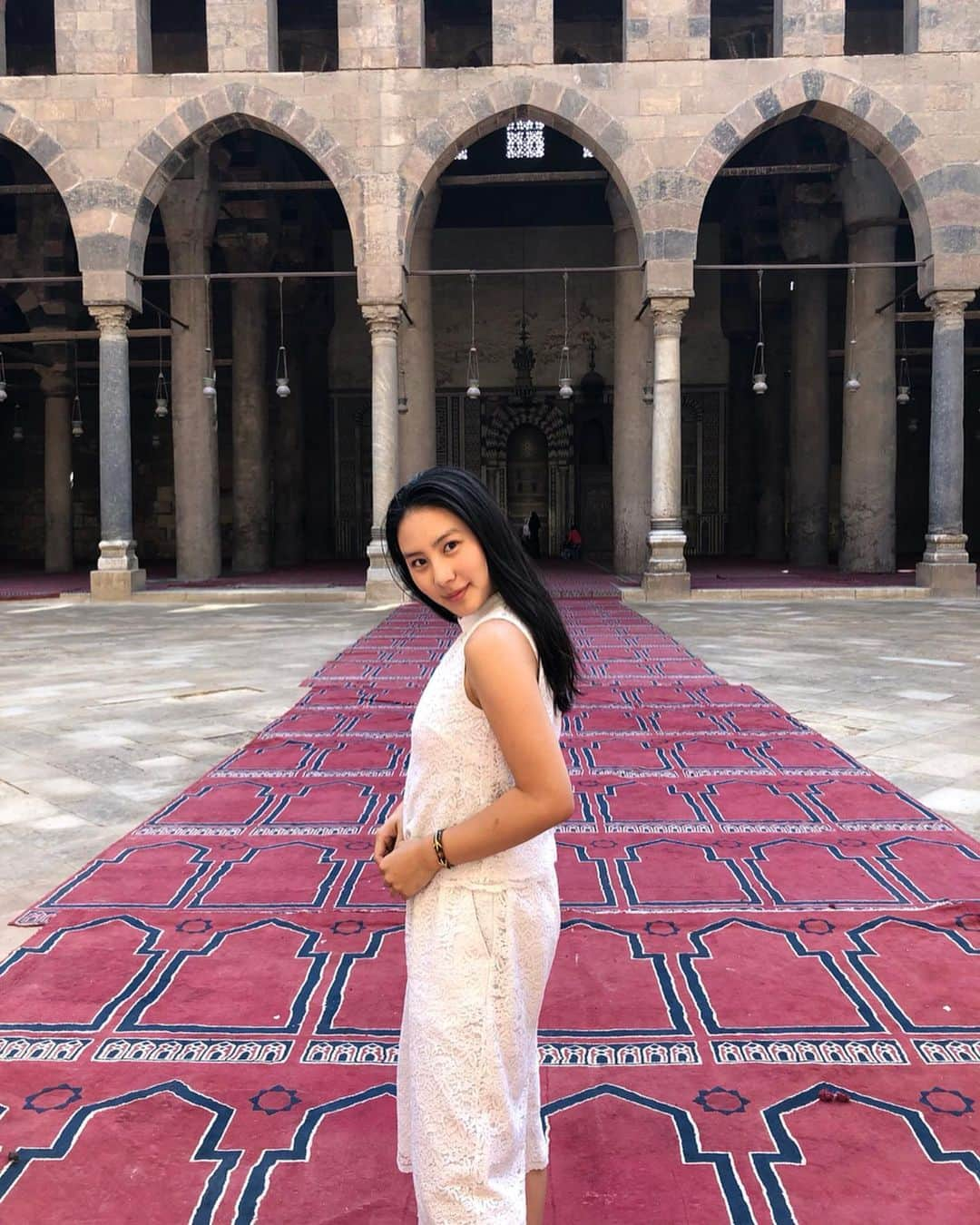 里彩さんのインスタグラム写真 - (里彩Instagram)「Egypt🇪🇬🔥🔥 ずっと行きたかったエジプト🥺 美しい建物…💕 #egypt #citadel #cairo  #エジプト #カイロ」11月3日 1時30分 - risa_gram611