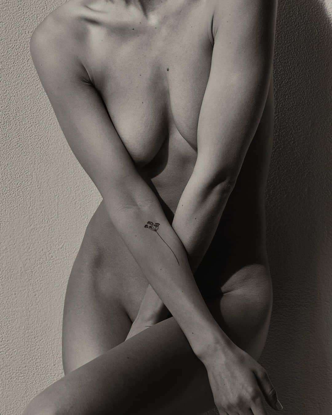のインスタグラム：「@johannelandbo 🖤」