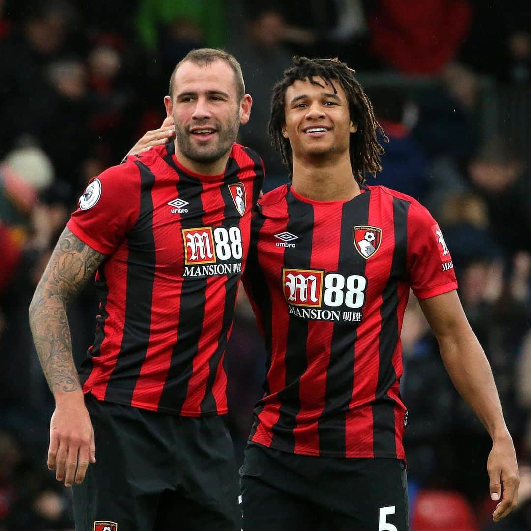 ナタン・アケさんのインスタグラム写真 - (ナタン・アケInstagram)「3 points, clean sheet! Perfect day🙌🏼🍒」11月3日 2時20分 - nathanake